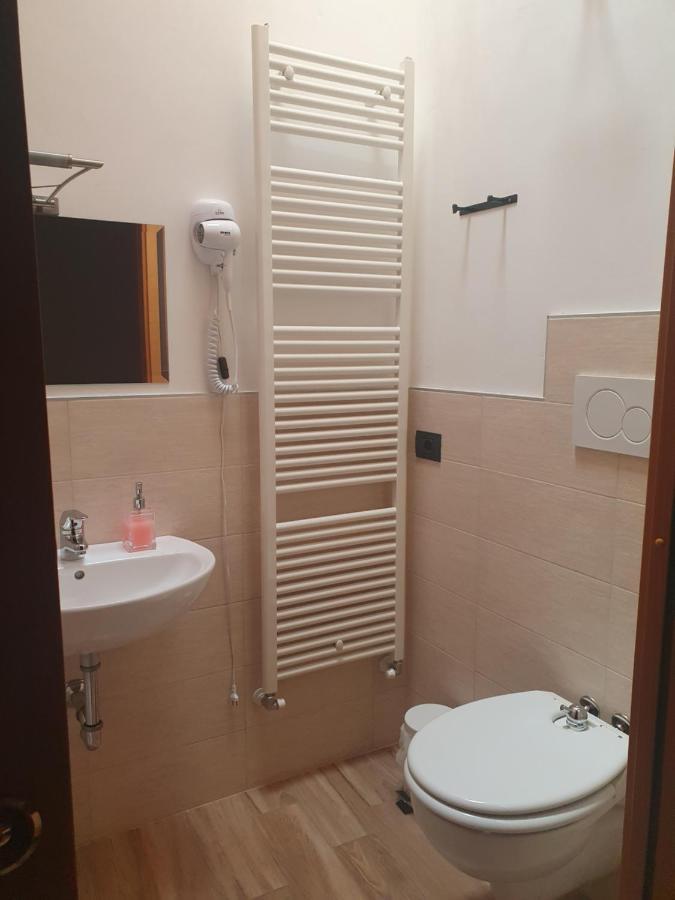 La Tana Del Tasso Rooms&Breakfast Camerata Cornello ภายนอก รูปภาพ
