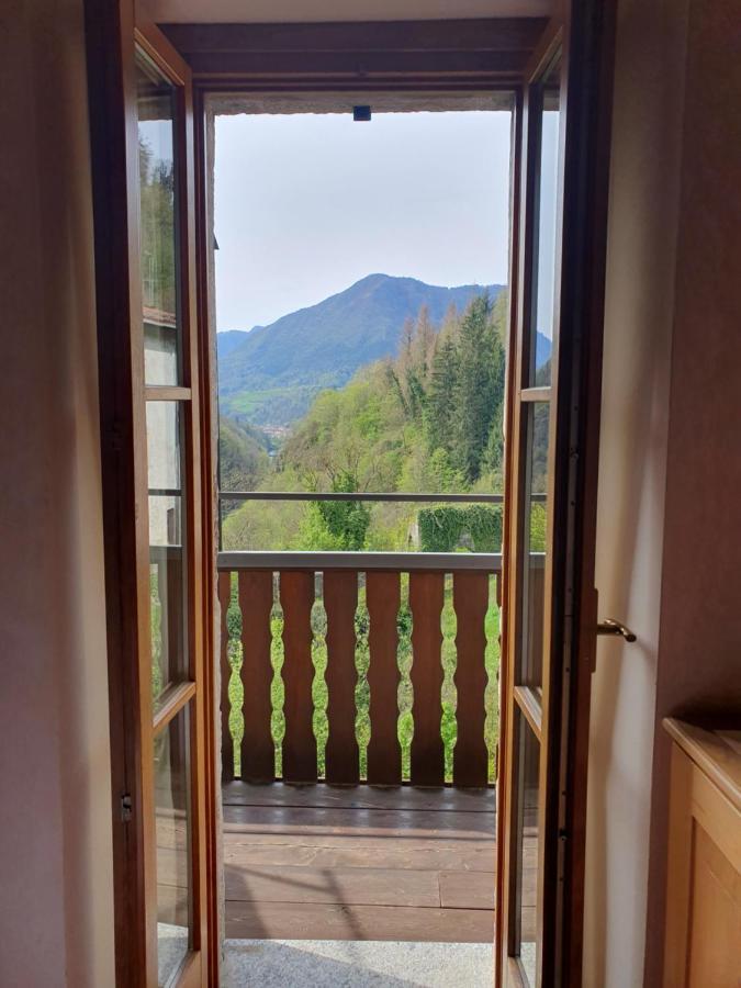 La Tana Del Tasso Rooms&Breakfast Camerata Cornello ภายนอก รูปภาพ